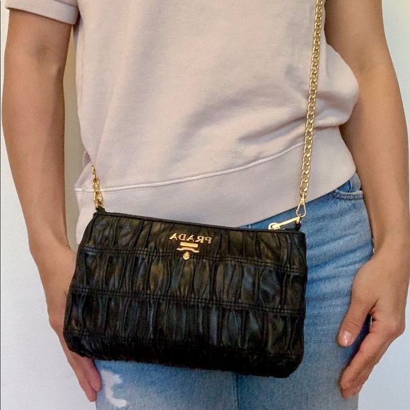 💯 Authentic Prada Nappa Gaufre crossbody purse - Picture 16 of 16